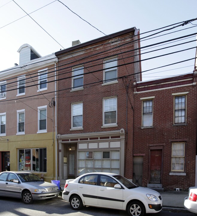 402 Fairmount Ave in Philadelphia, PA - Building Photo