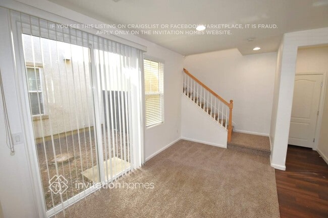 260 Wapello Cir in Sacramento, CA - Building Photo - Building Photo