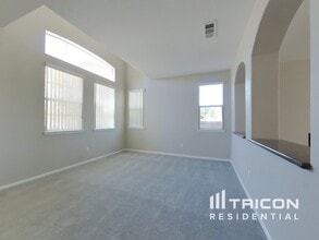 733 Pino Ave in Lancaster, CA - Building Photo - Building Photo