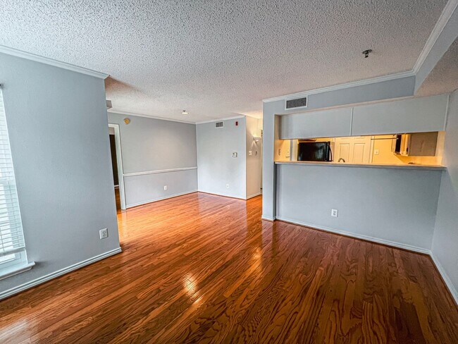 1504 Lincoln Way in McLean, VA - Building Photo - Building Photo
