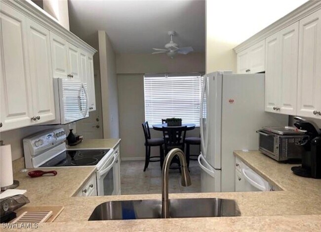 416 Valerie Way in Naples, FL - Building Photo - Building Photo