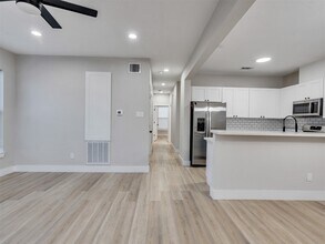819 E 40th St in Houston, TX - Building Photo - Building Photo