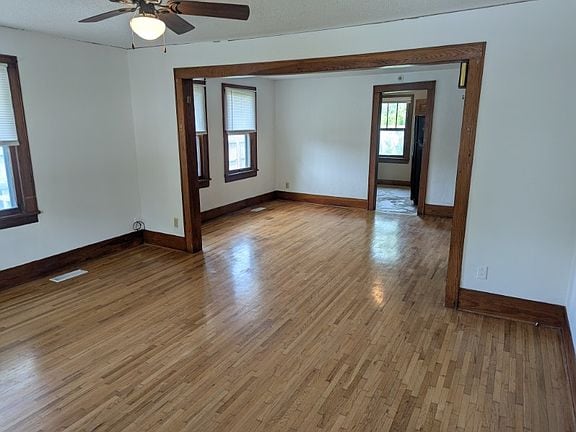 202 S Lillian Ave in Bolivar, MO - Building Photo - Building Photo