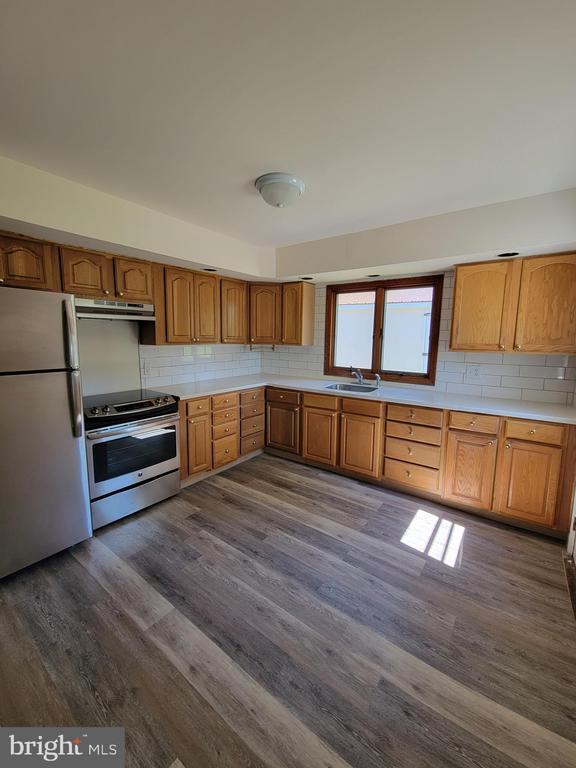 property at 2619 Audubon Rd