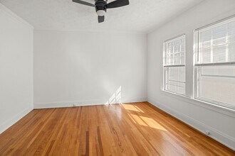 Lakeview in Cleveland Heights, OH - Foto de edificio - Building Photo