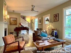 401 Shook Ave in San Antonio, TX - Building Photo - Building Photo