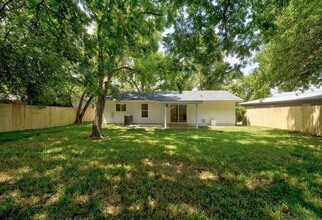 306 Tamworth Ave in Austin, TX - Building Photo - Building Photo