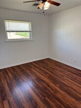 222 S Rice St in Lampasas, TX - Building Photo - Building Photo