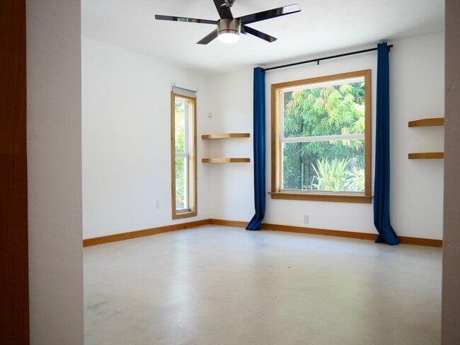 11092 Orangewood Dr