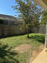 7129 Rocky Mountain High Blvd in Knoxville, TN - Building Photo