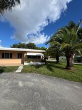 2585 NE 11th Ct, Unit Joe carrier in Pompano Beach, FL - Building Photo - Building Photo