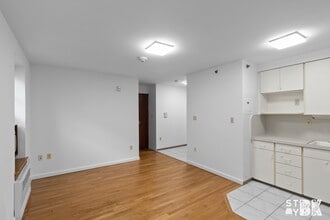 8-10 Clark Street in Brooklyn, NY - Building Photo - Building Photo