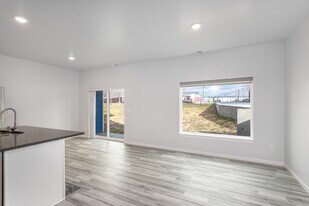 Eastside Estates in Spokane Valley, WA - Building Photo