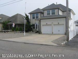 property at 1712 Rue Mirador