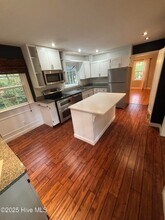 1075 Inverness Rd in Southern Pines, NC - Foto de edificio - Building Photo