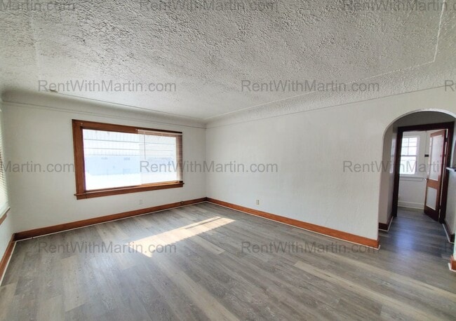 137 Hope Ave in Waterloo, IA - Building Photo - Building Photo