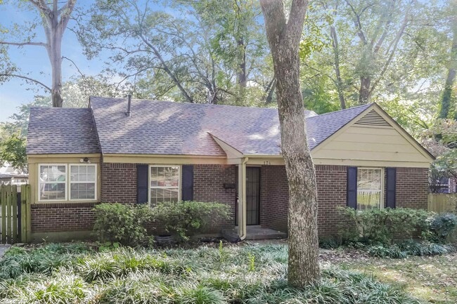property at 174 W Lafayette Cir