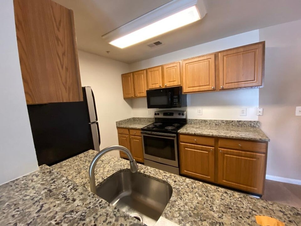 The Devon at South Riding in Chantilly, VA - Building Photo