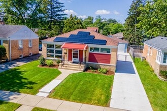 2124 Portsmouth Ave in Westchester, IL - Building Photo - Building Photo