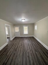 3844 Green Point Dr in Greensboro, NC - Building Photo - Building Photo