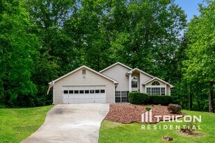 4122 Autumn Lake Dr in Buford, GA - Building Photo