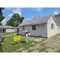 1020 N Wesley St in Springfield, IL - Building Photo