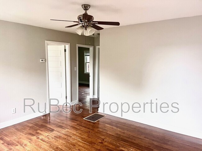 200 Solomon St in Charlotte, NC - Building Photo - Building Photo