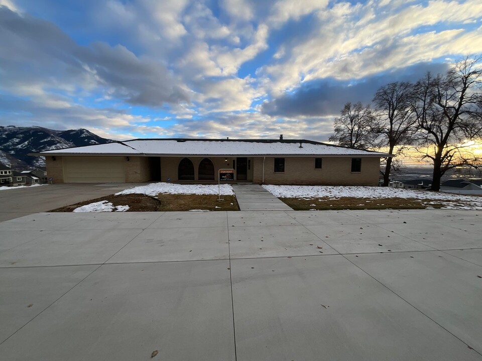 3696 N 475 E in Ogden, UT - Building Photo