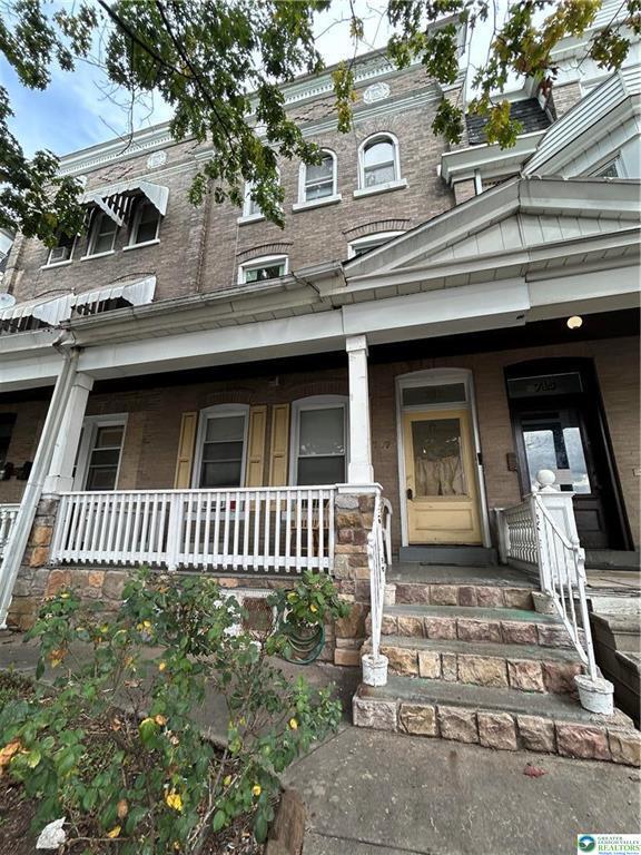 property at 717 N 7th St