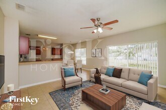 660 Floridian Dr in Kissimmee, FL - Building Photo - Building Photo