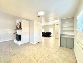 11127 Village Bend Ln in Houston, TX - Building Photo - Building Photo