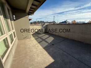 979 Lorella Ave in Eugene, OR - Building Photo - Building Photo