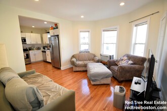 9 Winter Hill Rd, Unit 1 in Medford, MA - Foto de edificio - Building Photo