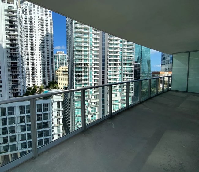 1100 S Miami Ave, Unit 2010 in Miami, FL - Building Photo - Building Photo