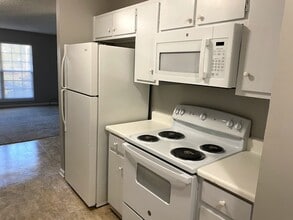 2014 Hobbs Rd SE in Huntsville, AL - Building Photo - Building Photo