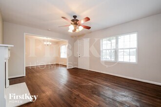 2229 3rd St NW in Center Point, AL - Foto de edificio - Building Photo