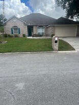 2095 Willesdon Dr E in Jacksonville, FL - Building Photo