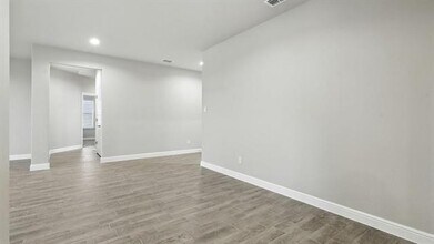 302 Lelo Ln in Mansfield, TX - Building Photo - Building Photo