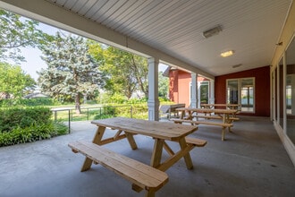 Oasis Manor - Senior Housing Apartments in Philadelphia, PA - Building Photo - Interior Photo
