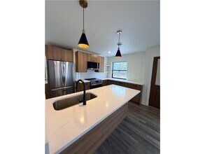 131 W 46th St in Minneapolis, MN - Building Photo - Building Photo