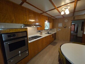 1424 E Poinsettia St in Long Beach, CA - Building Photo - Building Photo