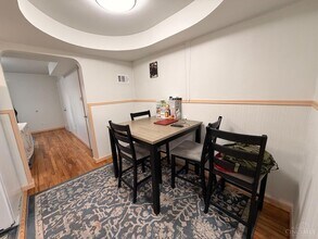 1589 Summit Rd in Cincinnati, OH - Building Photo - Building Photo