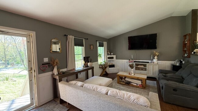 11 Hickory Ln in Stafford, VA - Building Photo - Building Photo