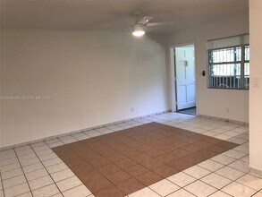 2612 Johnson St in Hollywood, FL - Foto de edificio - Building Photo