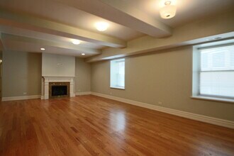 1470 W Carmen Ave, Unit 103 in Chicago, IL - Foto de edificio - Building Photo