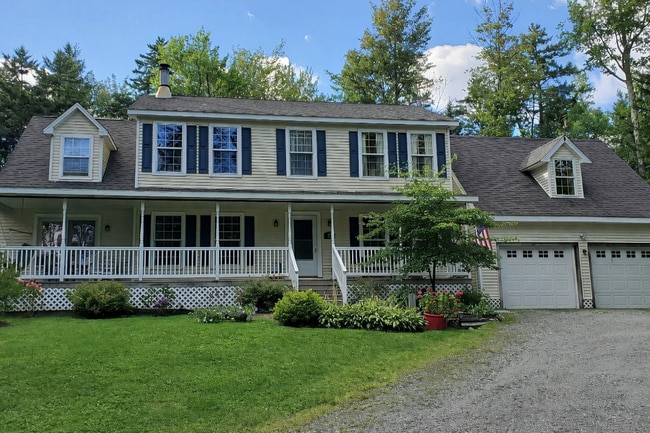 1-3 Mi From Mt in West Dover, VT - Building Photo - Building Photo