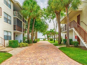706 Executive Center Dr in West Palm Beach, FL - Building Photo - Building Photo