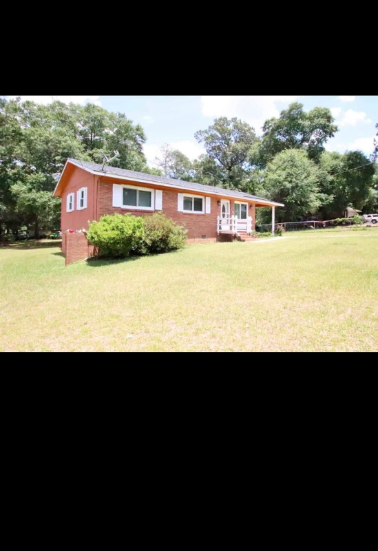 property at 1106 Jewell Dr
