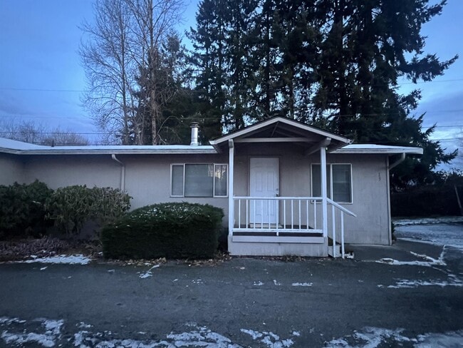 100 S Davies Rd in Lake Stevens, WA - Building Photo - Building Photo