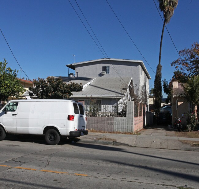 1320 N Normandie Ave in Los Angeles, CA - Building Photo - Building Photo